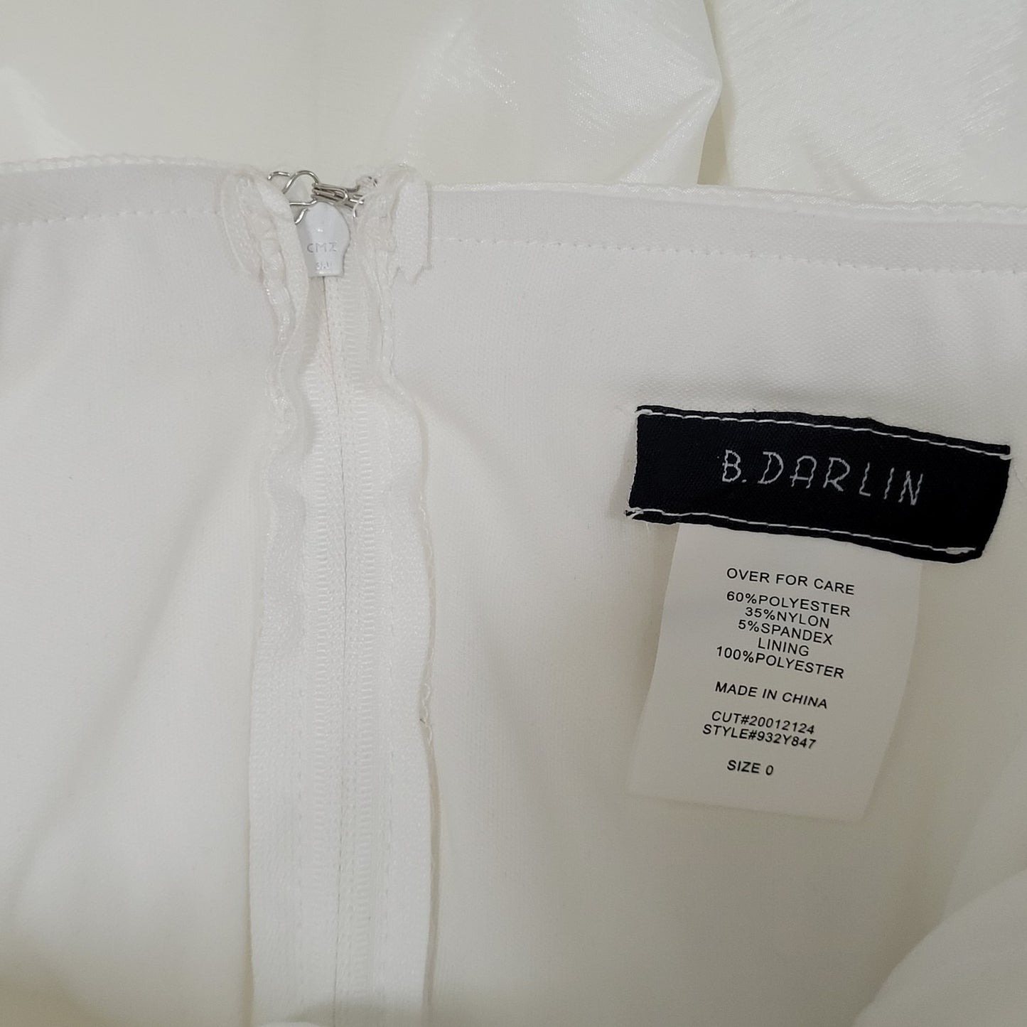 B Darlin White Sheen Pleated Padded Boned Bust Bubble Hem Dress Junior Size 0