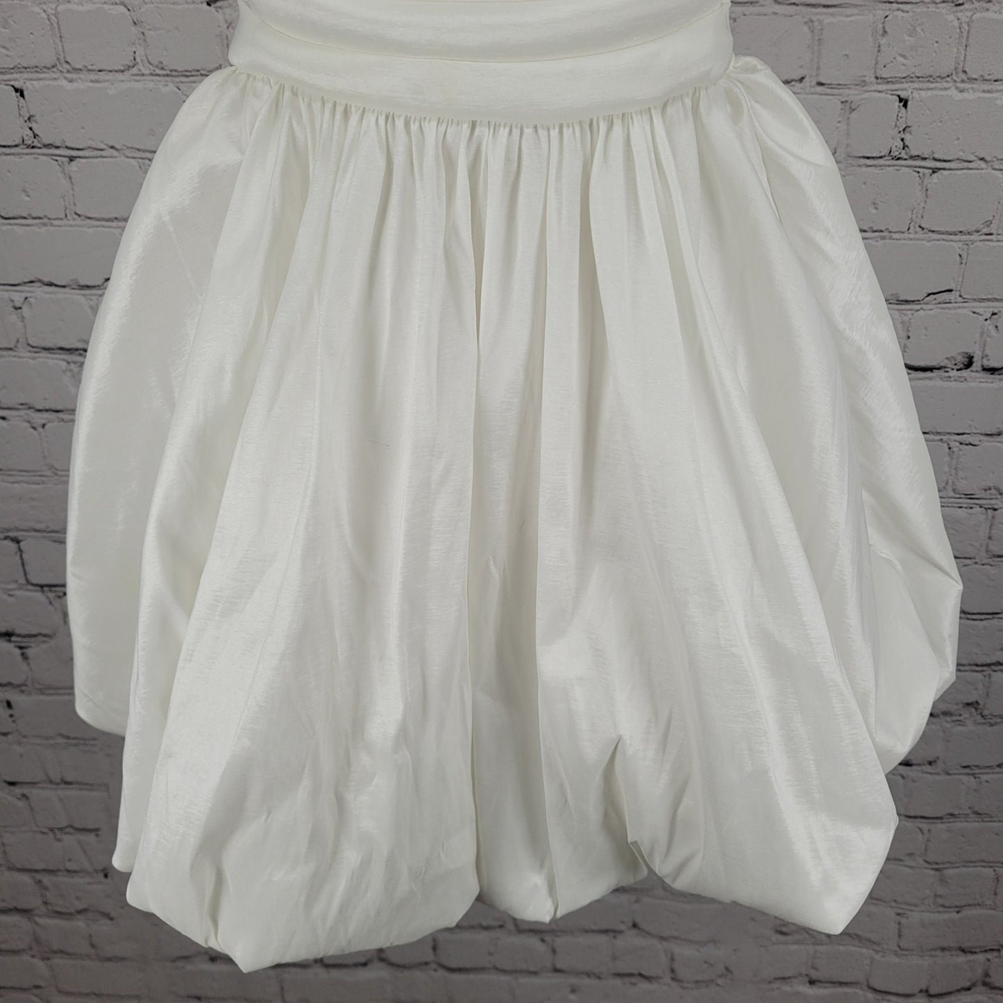 B Darlin White Sheen Pleated Padded Boned Bust Bubble Hem Dress Junior Size 0