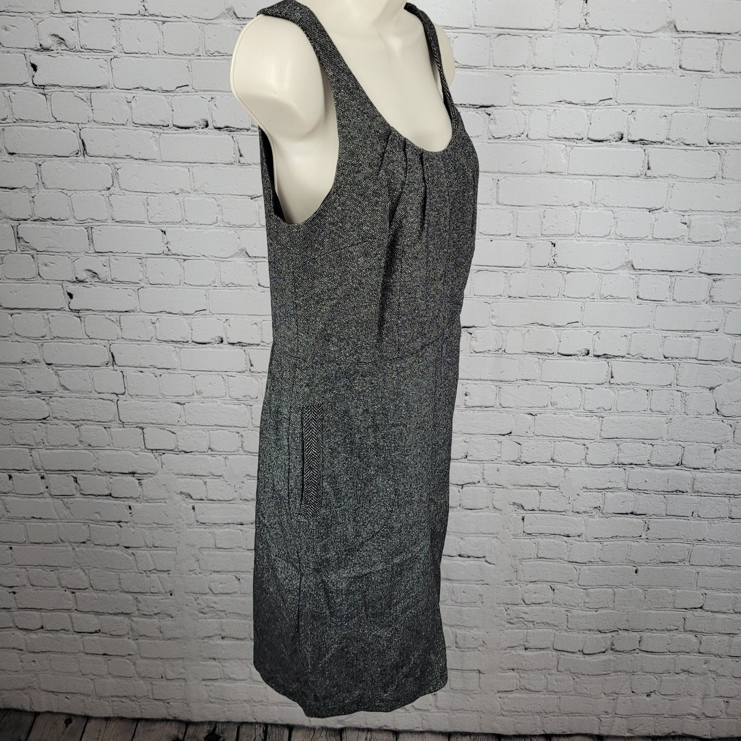 Ann Taylor Black Wool Silk Blend Sleeveless Lined Sheath Dress Petite Size 6P