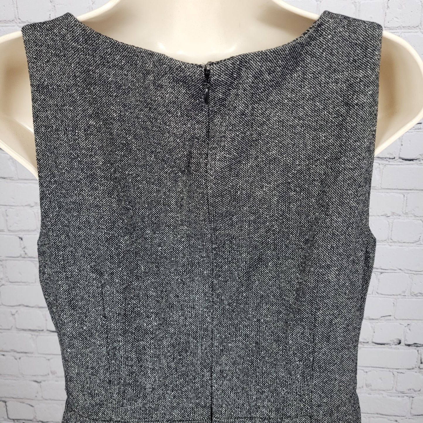 Ann Taylor Black Wool Silk Blend Sleeveless Lined Sheath Dress Petite Size 6P