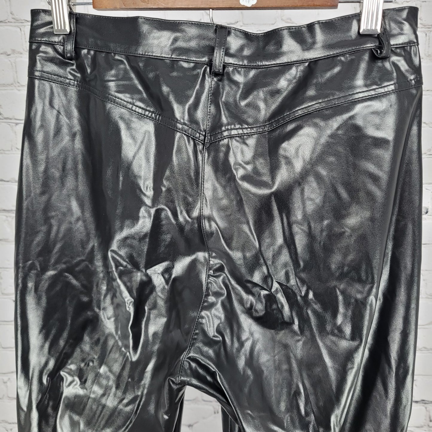 VTG Product Black Leather Mid Rise Straight Leg Pants USA Large L (38x30.5)