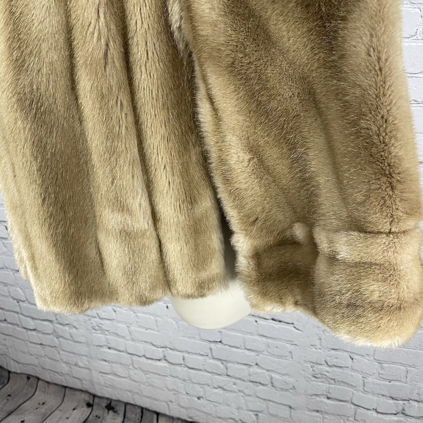 VTG Tissavel Lepshire Tan French Faux Fur Lined Open Poncho Coat Cape One Size