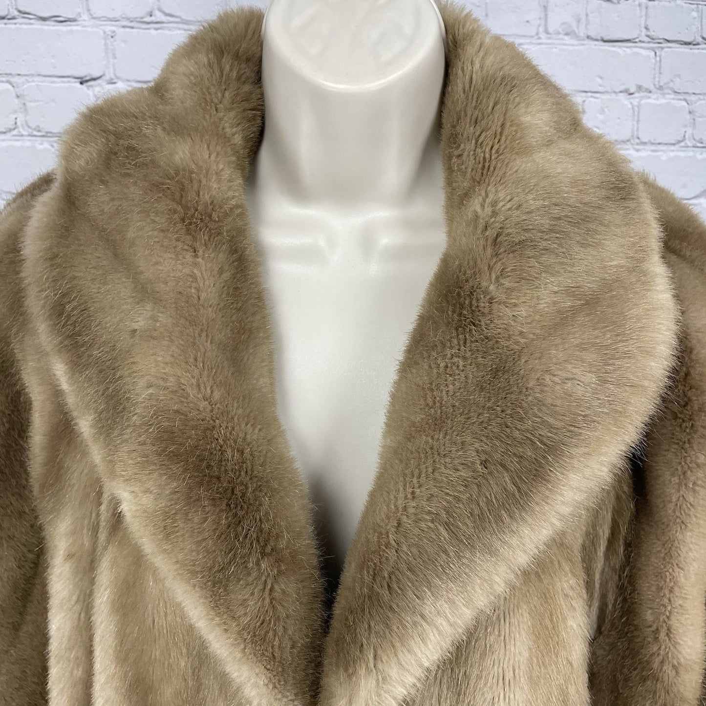 VTG Tissavel Lepshire Tan French Faux Fur Lined Open Poncho Coat Cape One Size