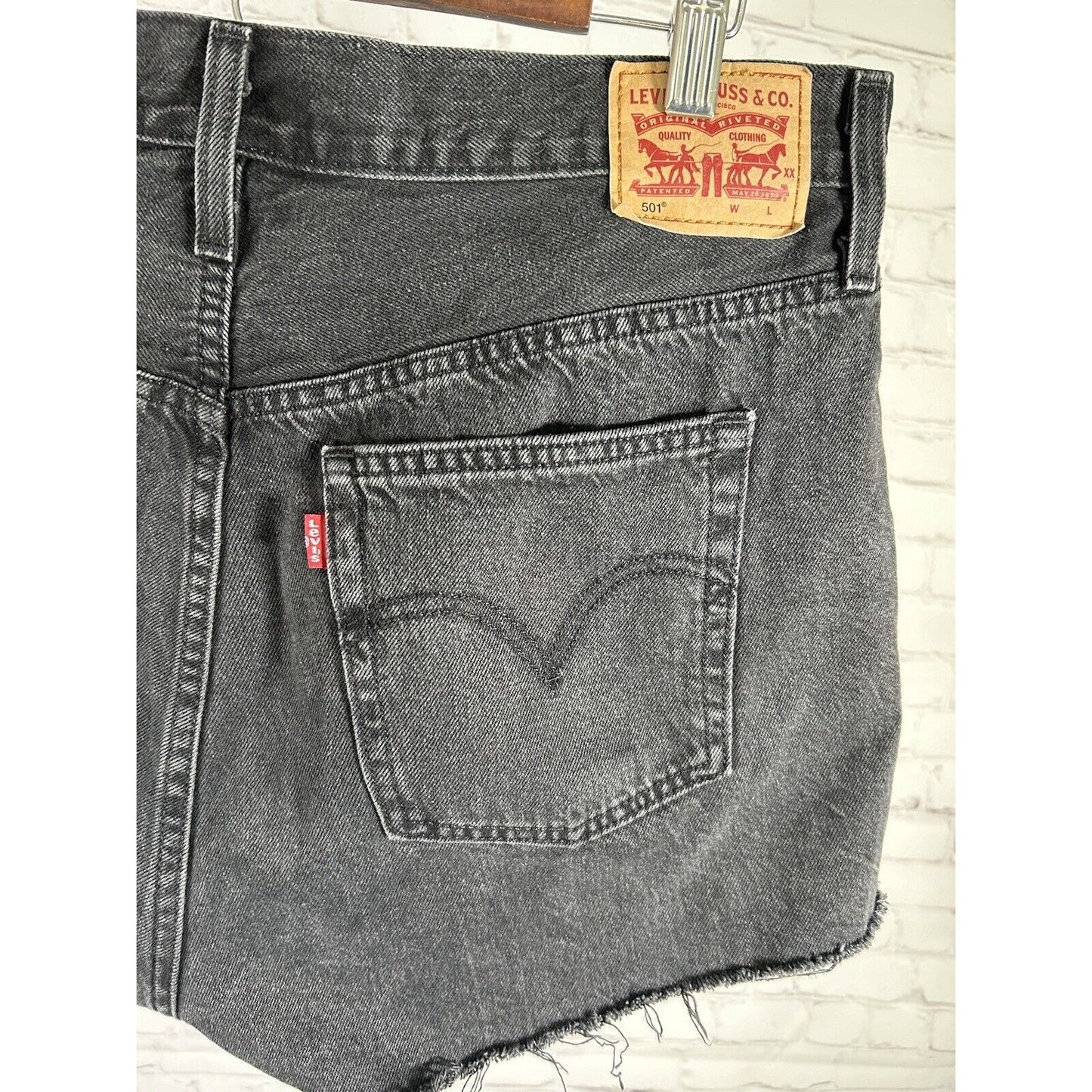 Levis 501 Button Fly High Rise Black Raw Hem Cut Off Shorts Sz 32 (32 x 2.5)