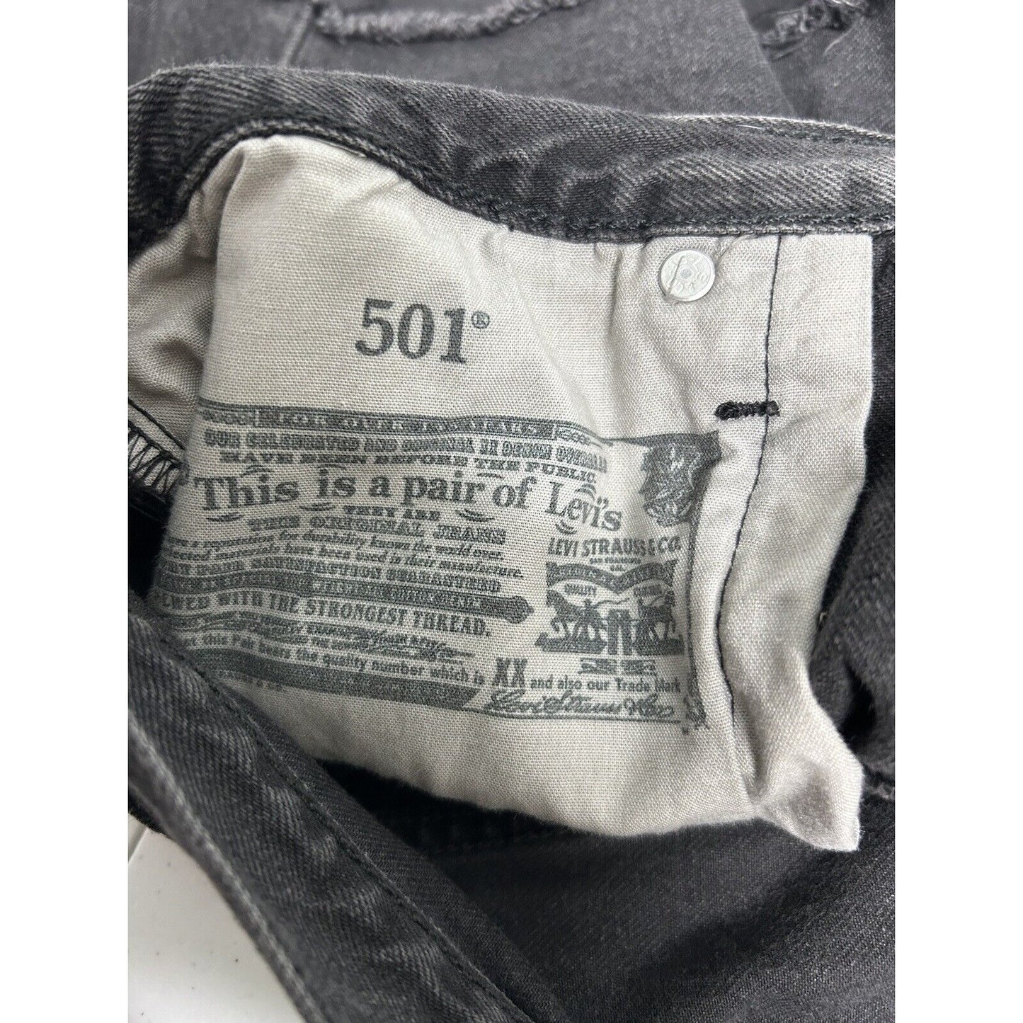 Levis 501 Button Fly High Rise Black Raw Hem Cut Off Shorts Sz 32 (32 x 2.5)
