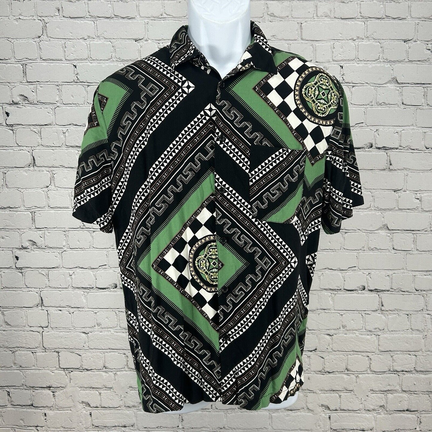 Urban Outfitters Multicolor Geometric Button Up Short Sleeve Shirt Size Medium