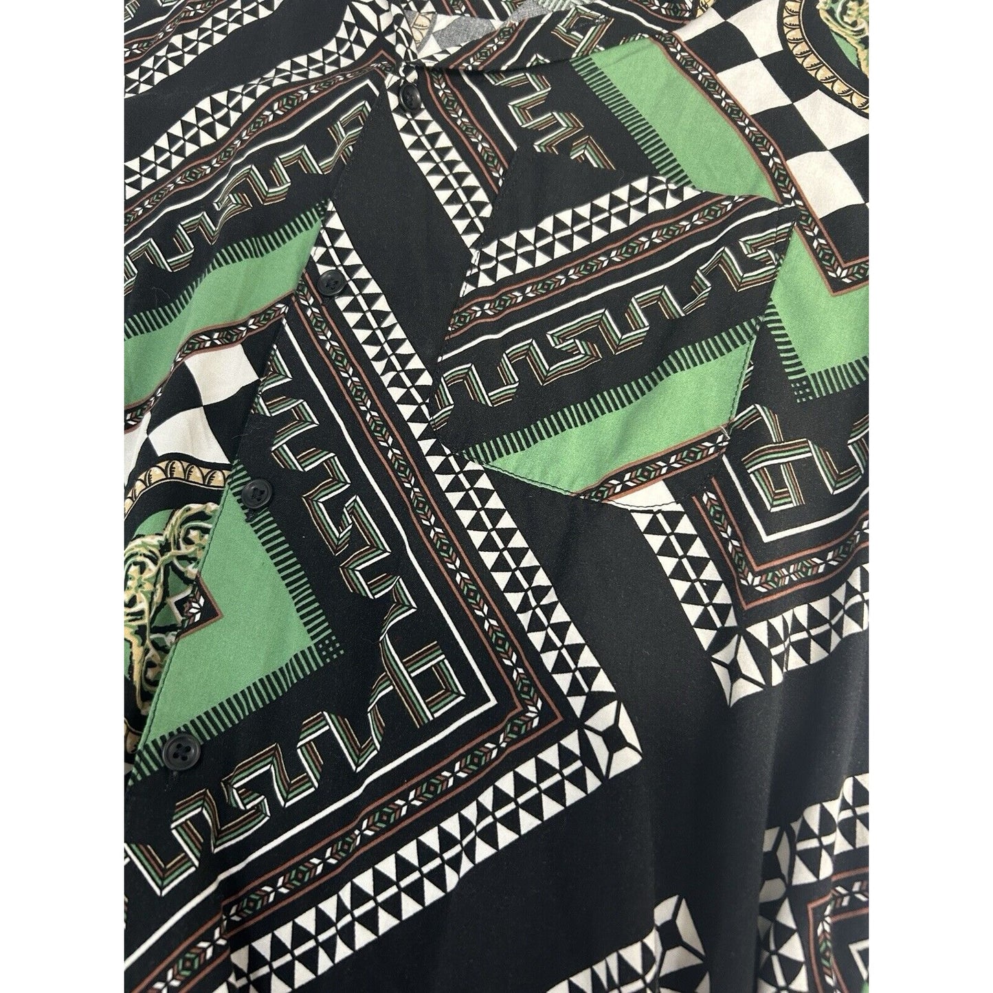 Urban Outfitters Multicolor Geometric Button Up Short Sleeve Shirt Size Medium