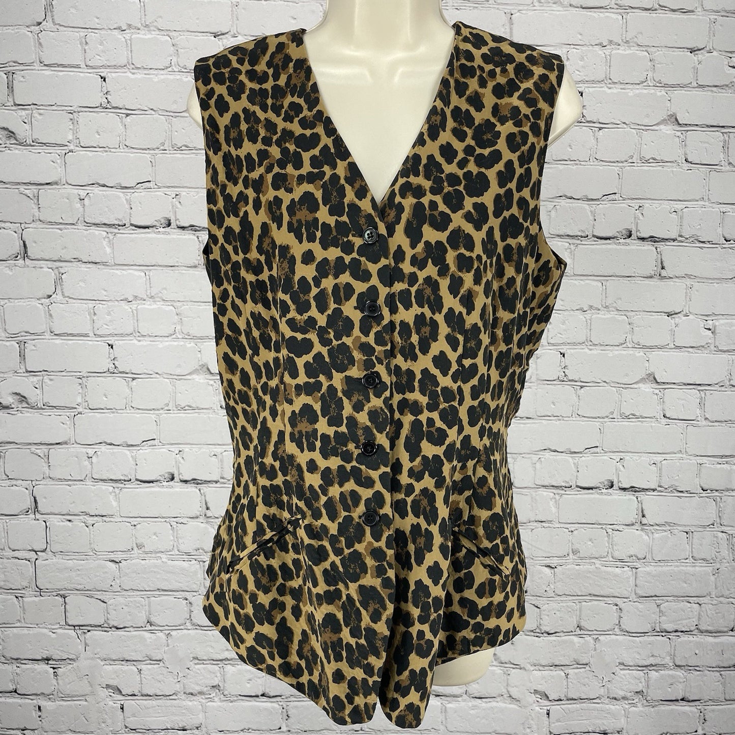 Bloomingdale’s Brown Leopard 100% Silk Lined Button Up Blouse Vest Size 10