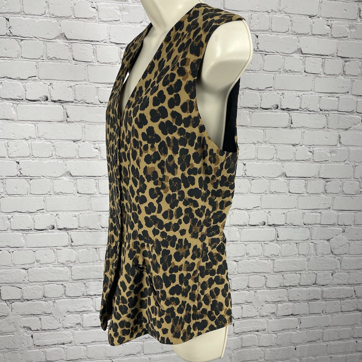 Bloomingdale’s Brown Leopard 100% Silk Lined Button Up Blouse Vest Size 10