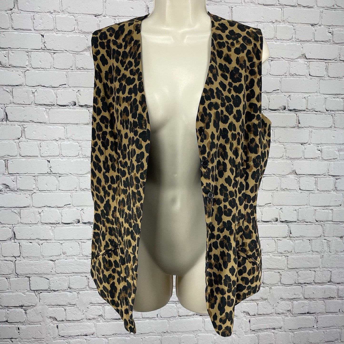 Bloomingdale’s Brown Leopard 100% Silk Lined Button Up Blouse Vest Size 10