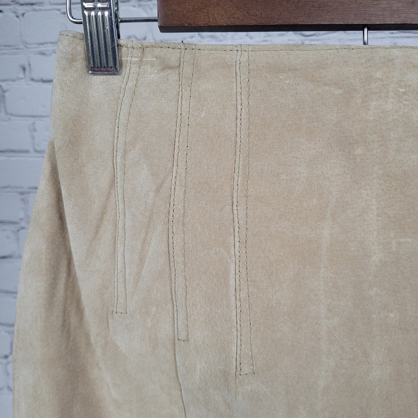 Express Compagnie Internationale Tan Genuine Suede Mini Skirt Size 5/6 (25x18.5)
