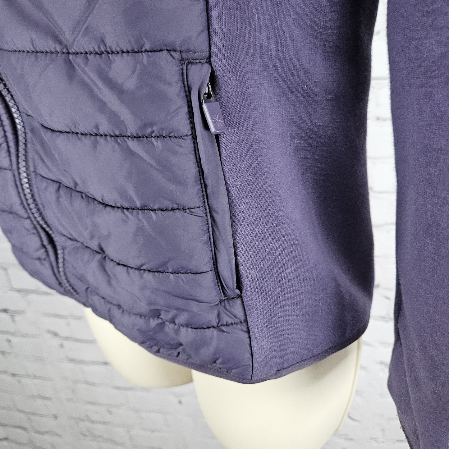 Athleta Girl Purple Hooded Insulated Thumbholes Full Zip Jacket Girls Large L 12