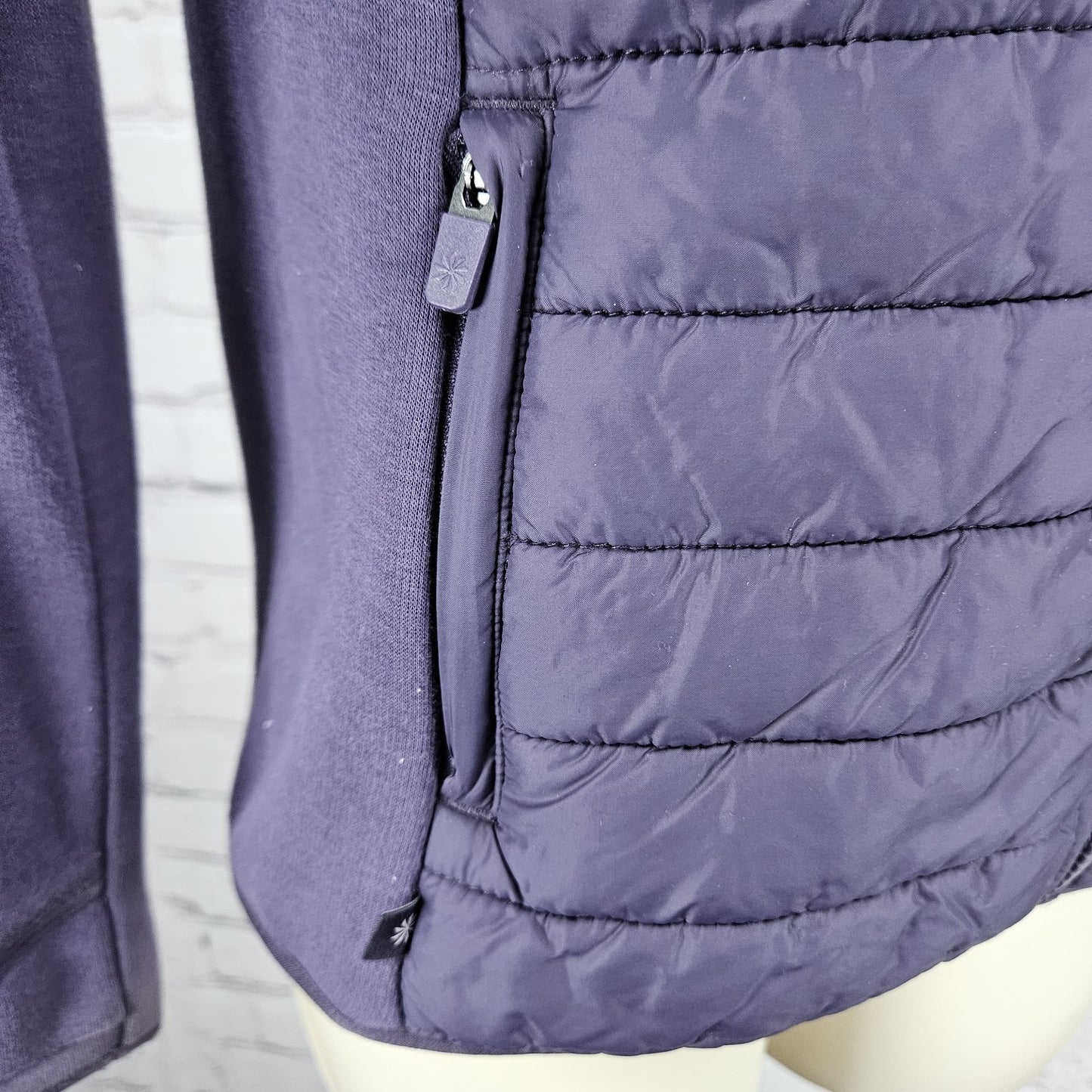 Athleta Girl Purple Hooded Insulated Thumbholes Full Zip Jacket Girls Large L 12