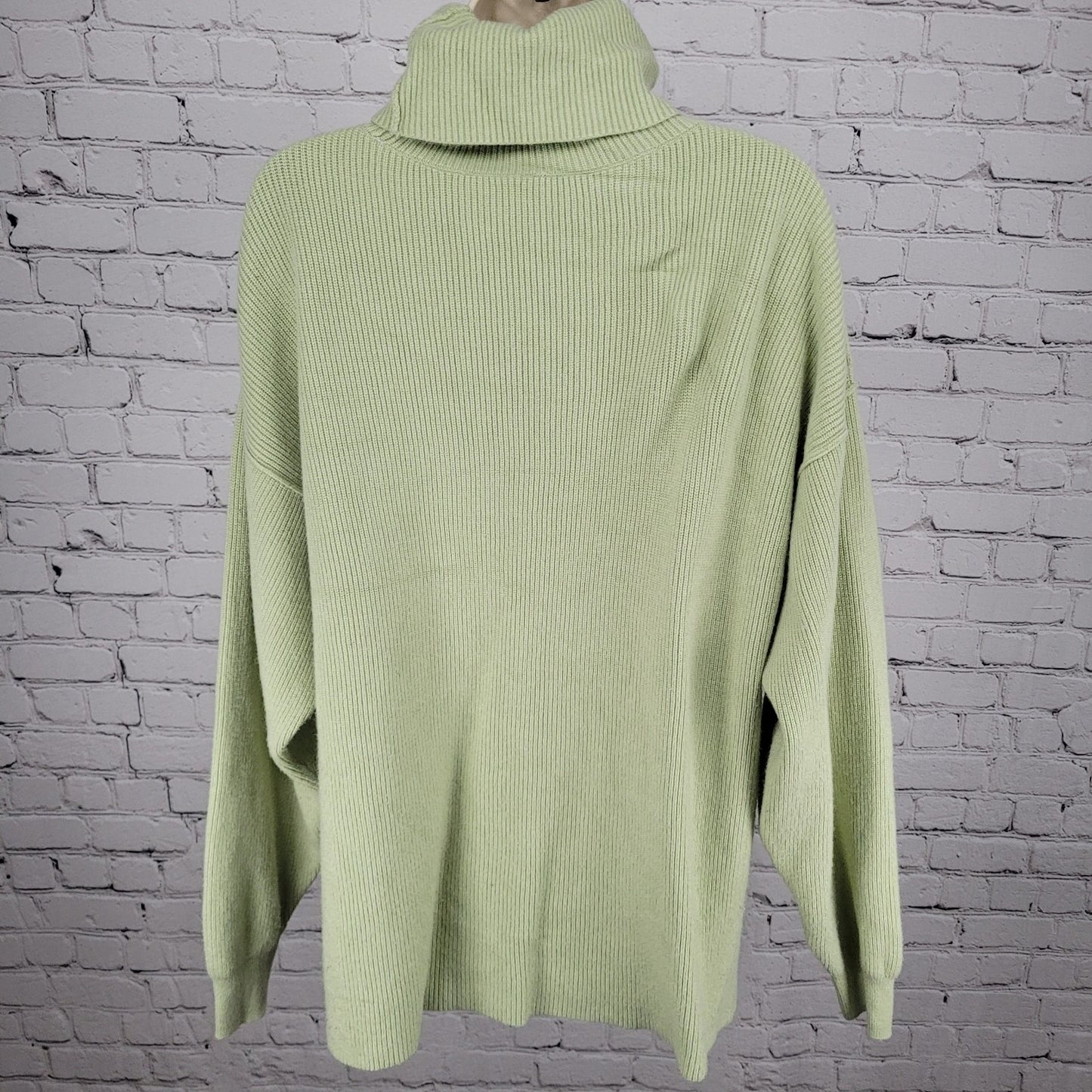 Free People Green Knit Oversized Pullover Turtleneck Sweater Size Medium M