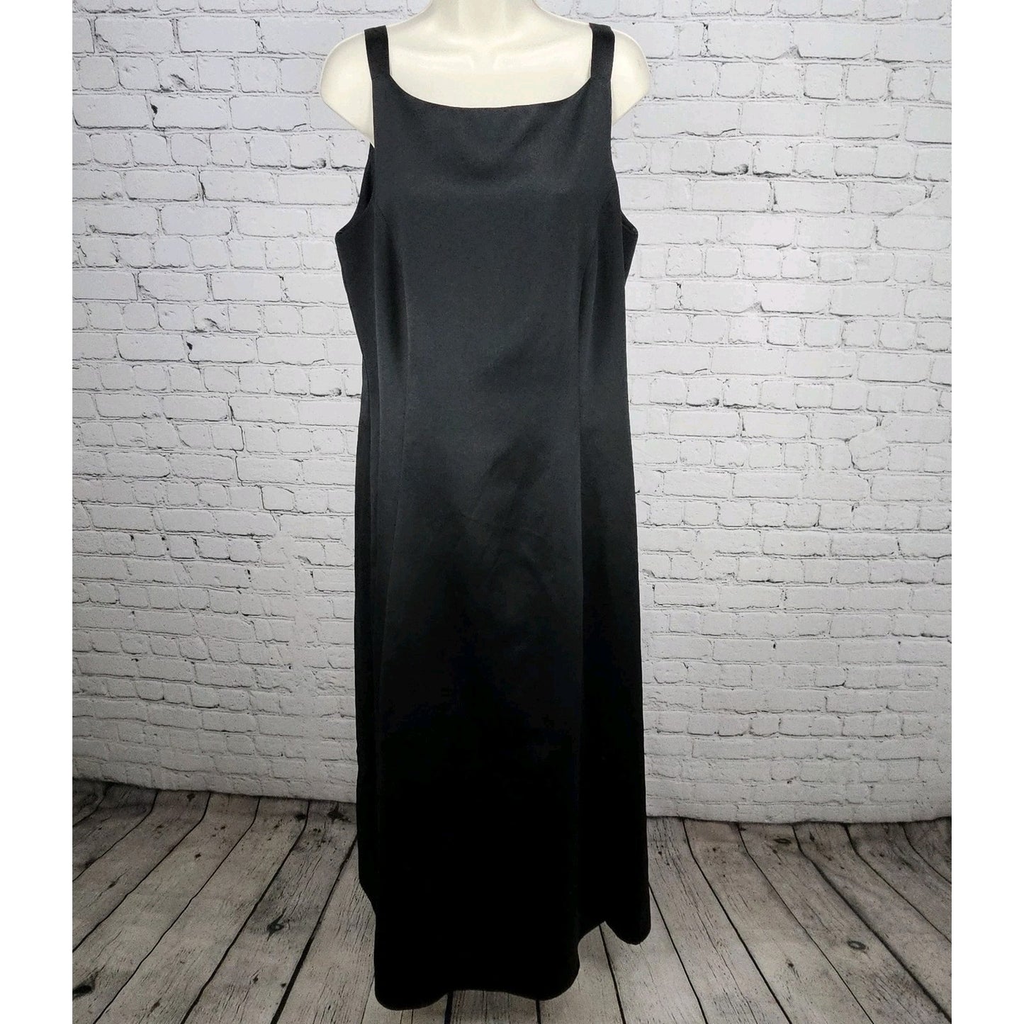 VTG Betsy & Adam Black Satin Strappy Lined Classic Sheath Maxi Dress USA 16W