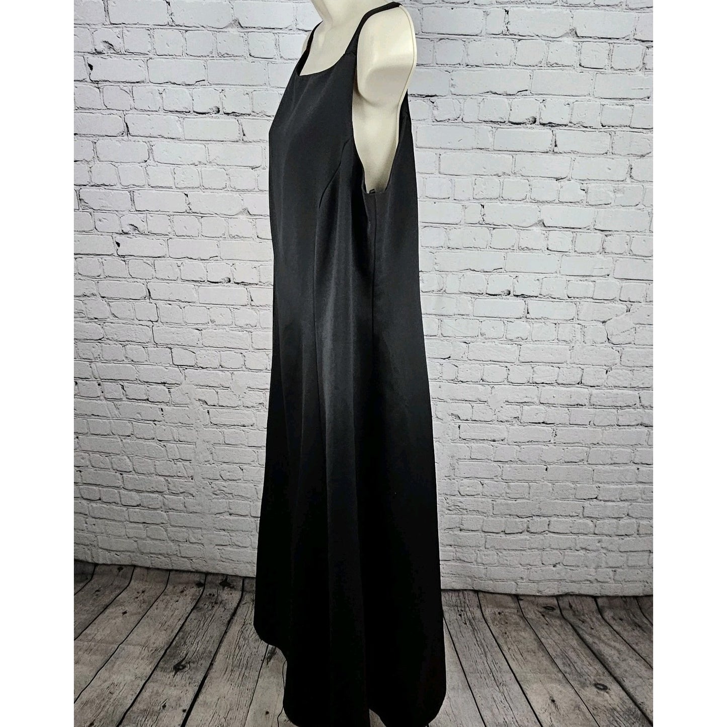 VTG Betsy & Adam Black Satin Strappy Lined Classic Sheath Maxi Dress USA 16W