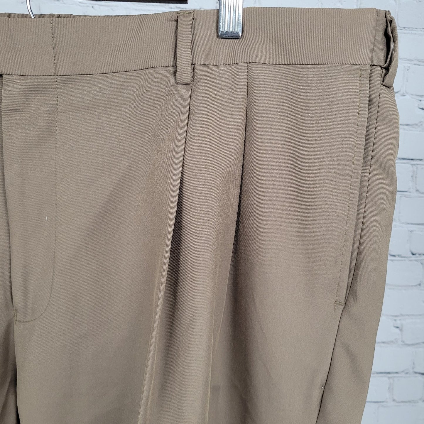 Jos A Bank Brown Traveler Stretch Waist Pleated Cuffed Dress Pants 42x30