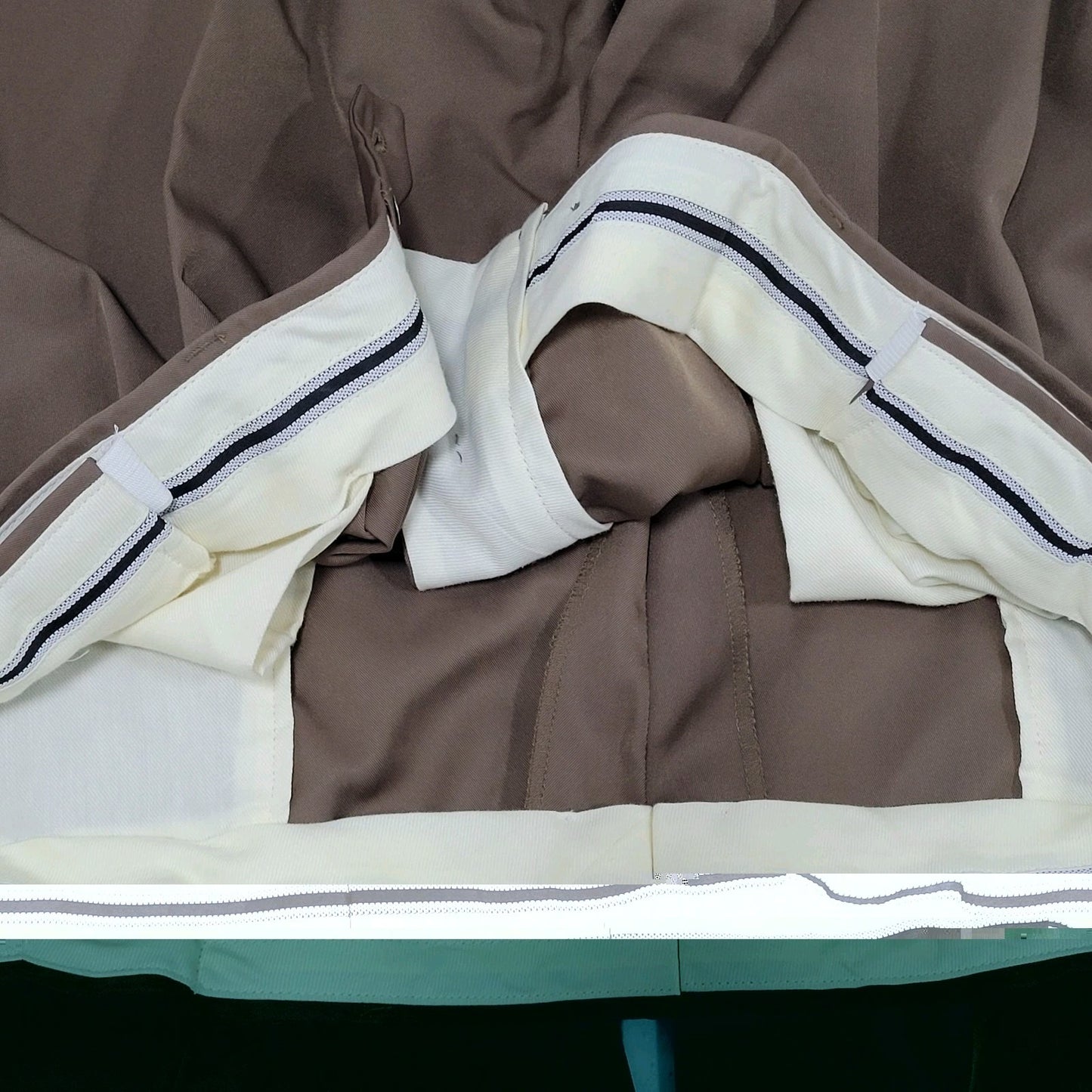 Jos A Bank Brown Traveler Stretch Waist Pleated Cuffed Dress Pants 42x30