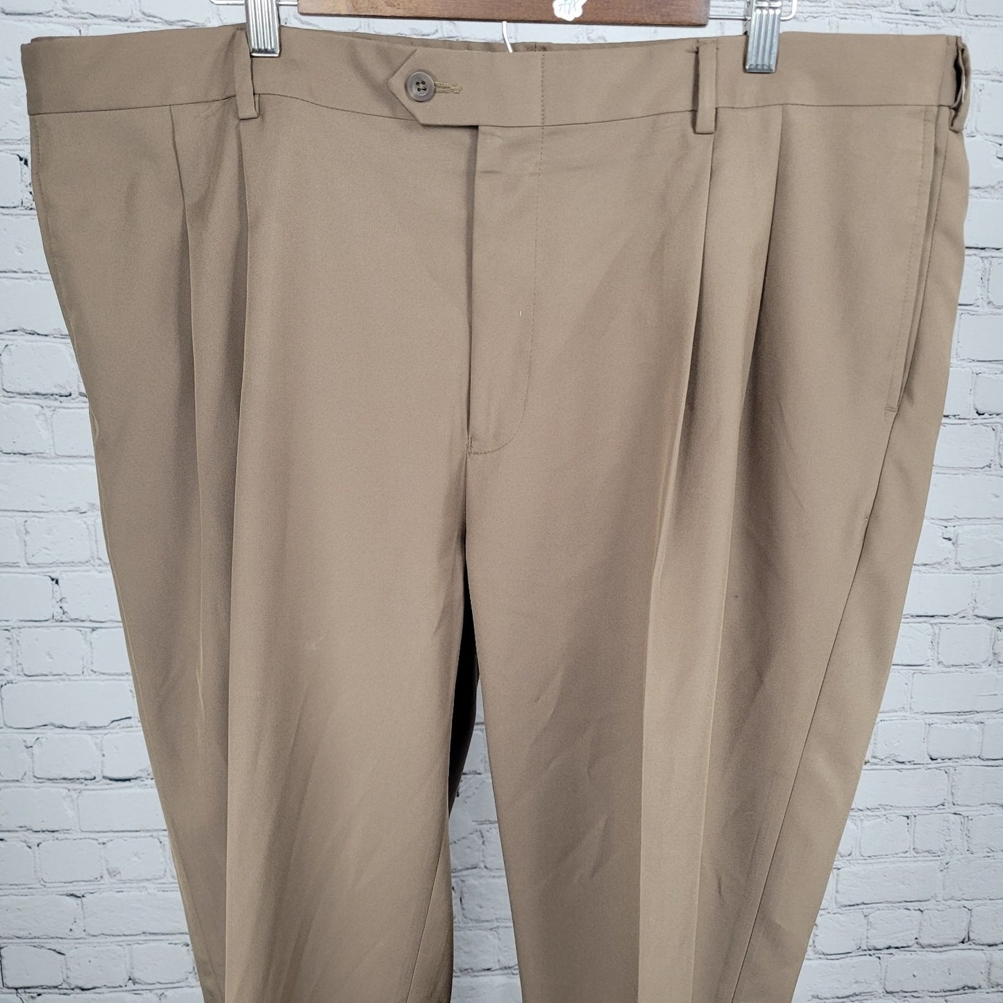 Jos A Bank Brown Traveler Stretch Waist Pleated Cuffed Dress Pants 42x30