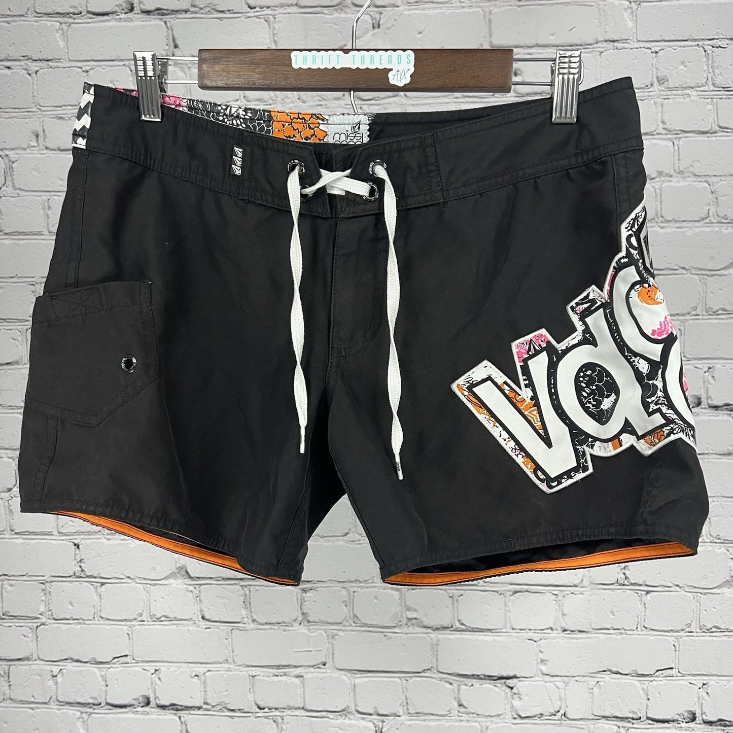 Volcom Miss Mod Black Board Shorts Beach Surfing Swim Women’s 7