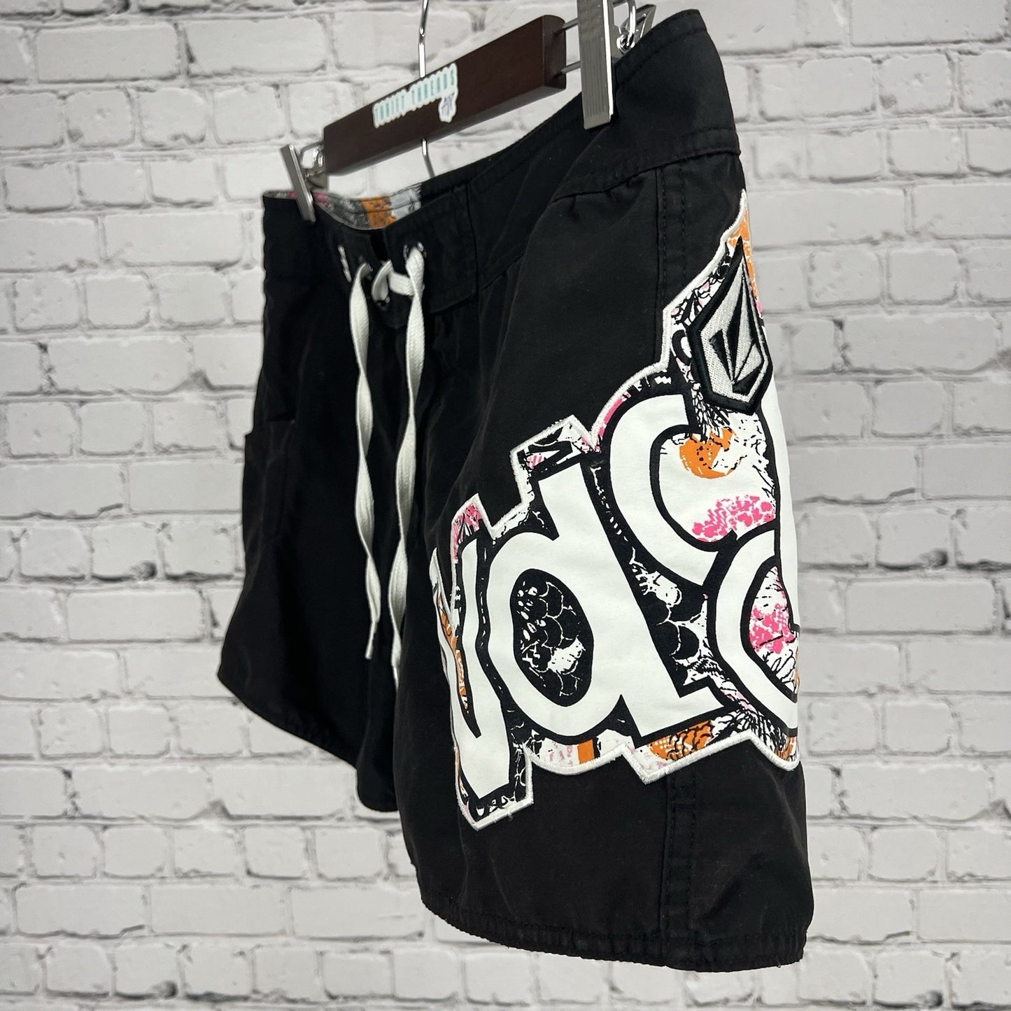 Volcom Miss Mod Black Board Shorts Beach Surfing Swim Women’s 7
