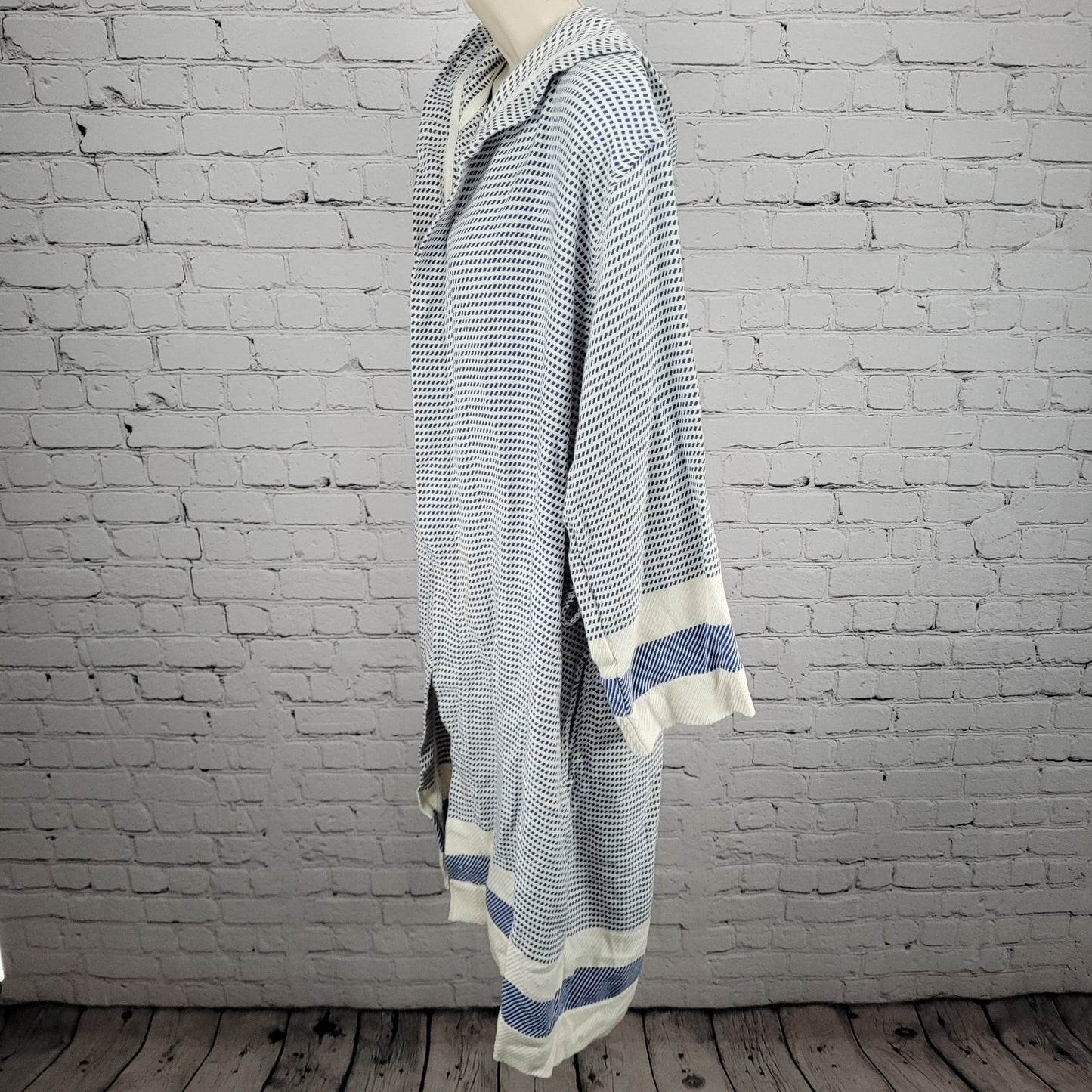 Dreamweaver Textiles Blue White 100% Cotton Long Sleeve Hooded Robe One Size O/S