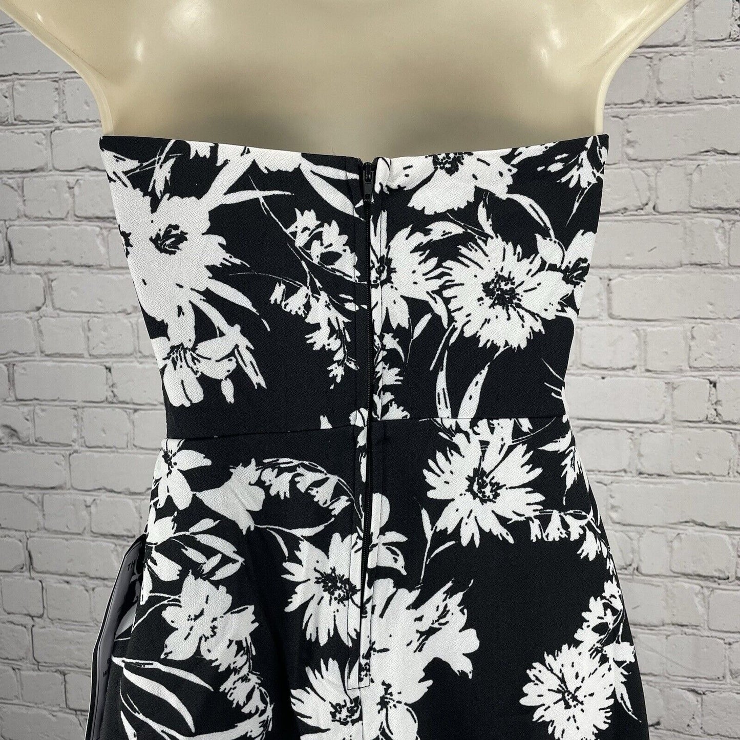 NWT Black White Floral Mini Strapless Scallop Dress Padded Zipped Lined Size 1/2