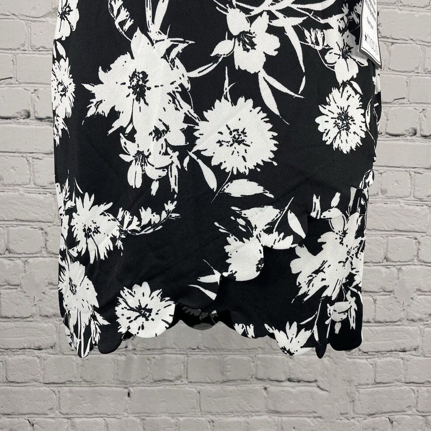NWT Black White Floral Mini Strapless Scallop Dress Padded Zipped Lined Size 1/2