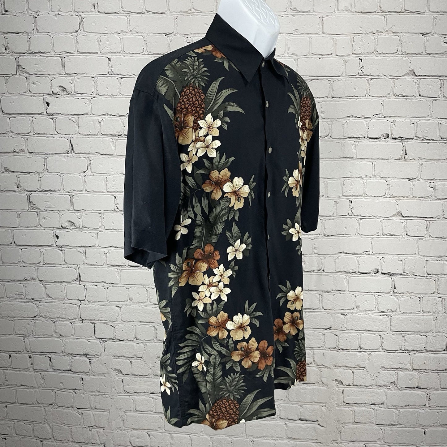 Campia Moda Black Floral Hawaiian Lightweight Button Up Shirt Size Small S