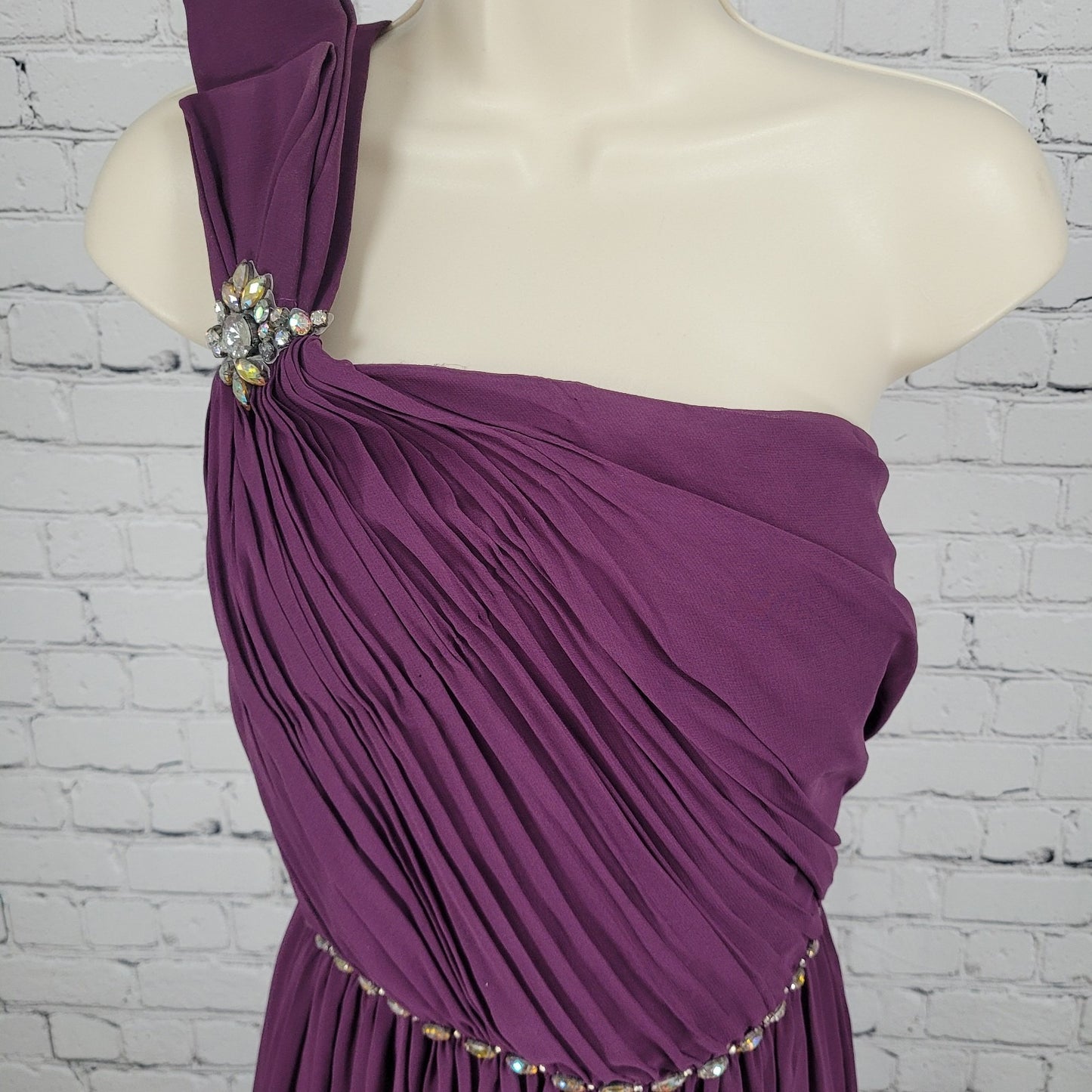 Aspeed Purple Chiffon One Shoulder Brooch Embellished Dress Gown USA Size XL