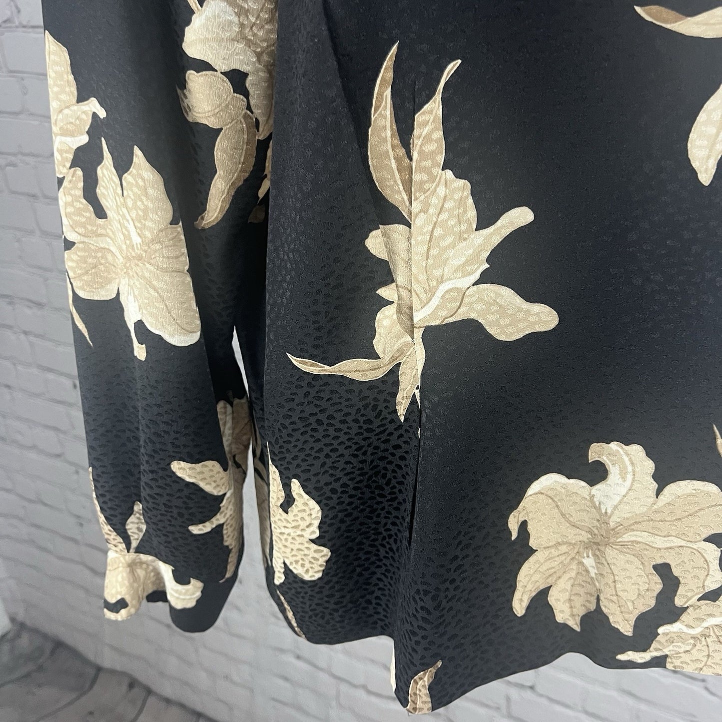 VTG Liz Claiborne Black Tan Floral Silk Back Button Up Long Sleeve Blouse 12