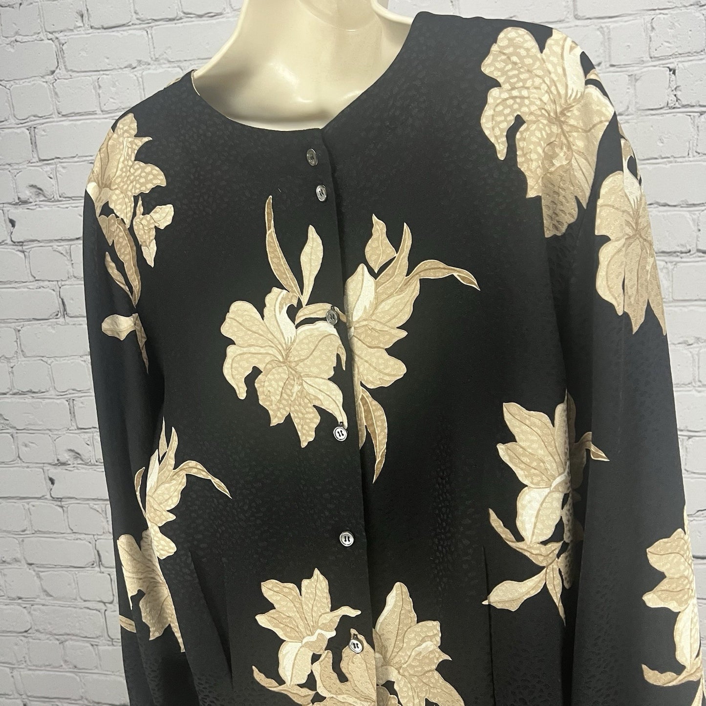 VTG Liz Claiborne Black Tan Floral Silk Back Button Up Long Sleeve Blouse 12