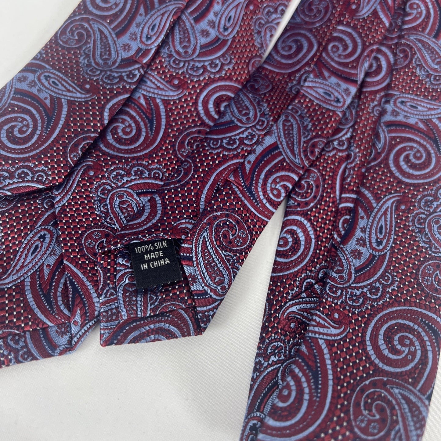 Jos A Bank Red Blue Signature Collection Paisley 100% Silk Neck Tie (58"x3")