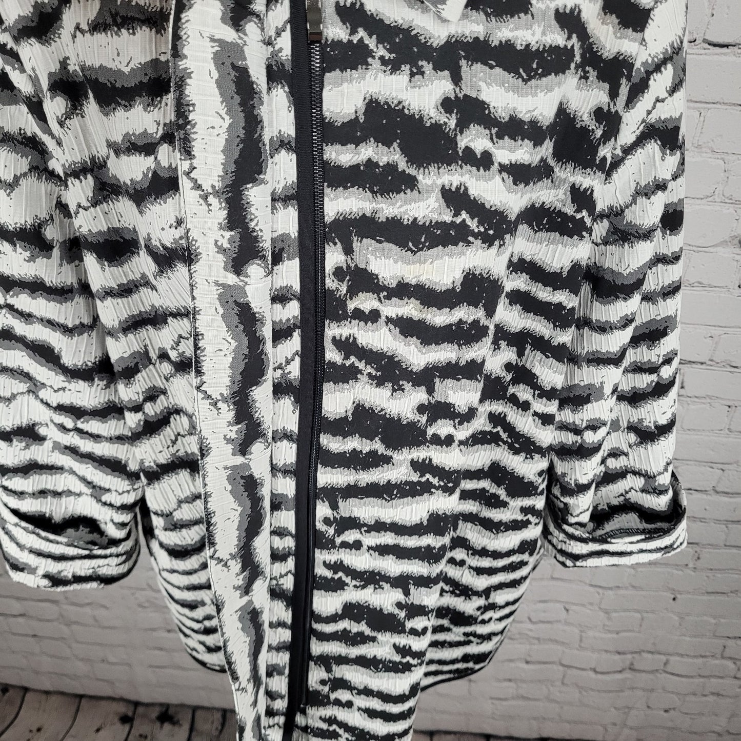 Ic By Connie K Grey Zebra Full Zip Collared Lightweight Jacket USA Made Size XL
