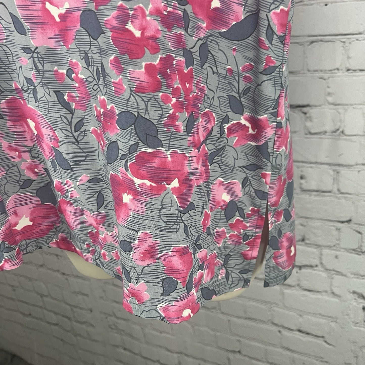VTG Country Sophisticates by Pendleton Grey Pink Floral Short Sleeve Blouse 12