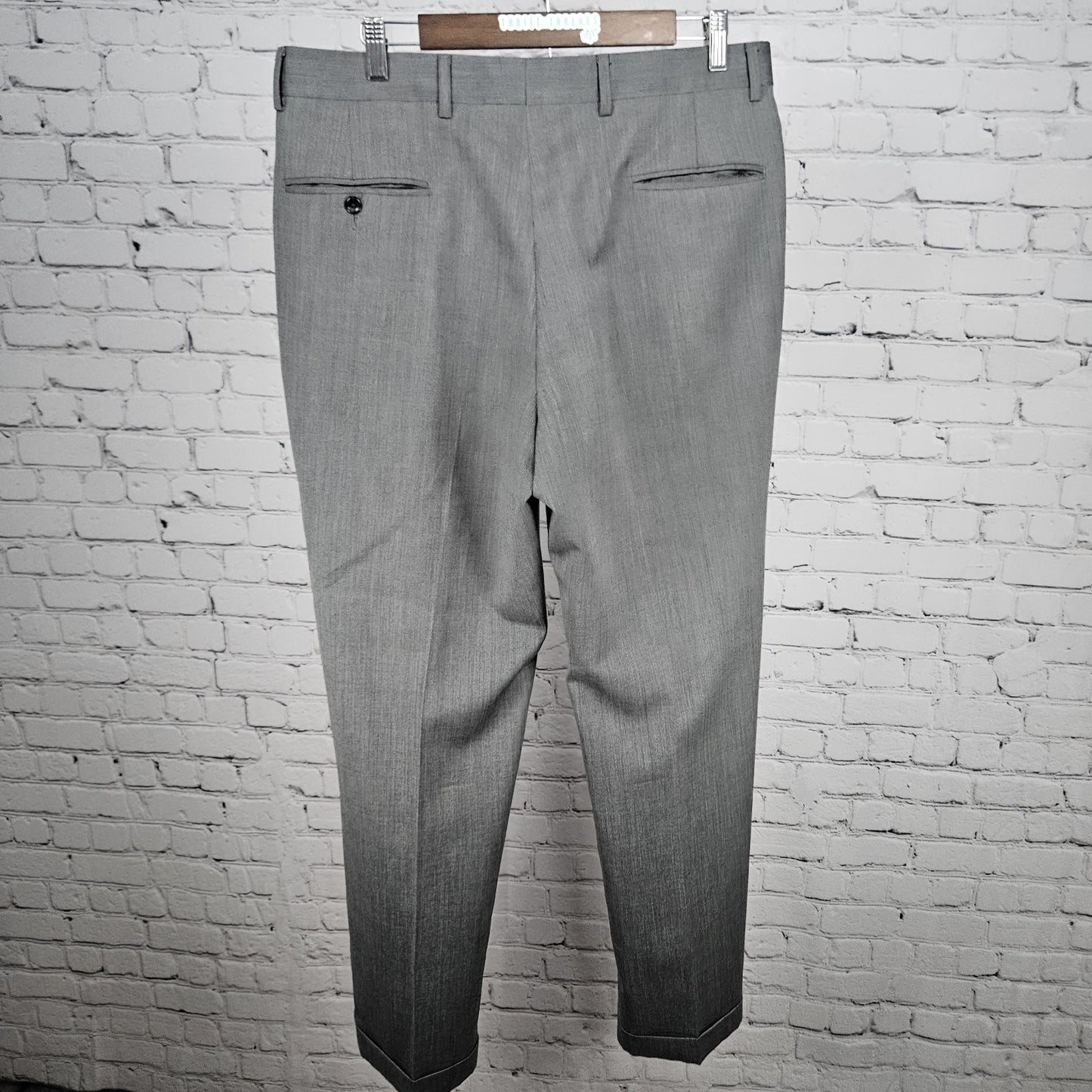 Jos A Bank Grey 100% Wool Executive Herringbone Pleated Cuffed Dress Pants 34x33