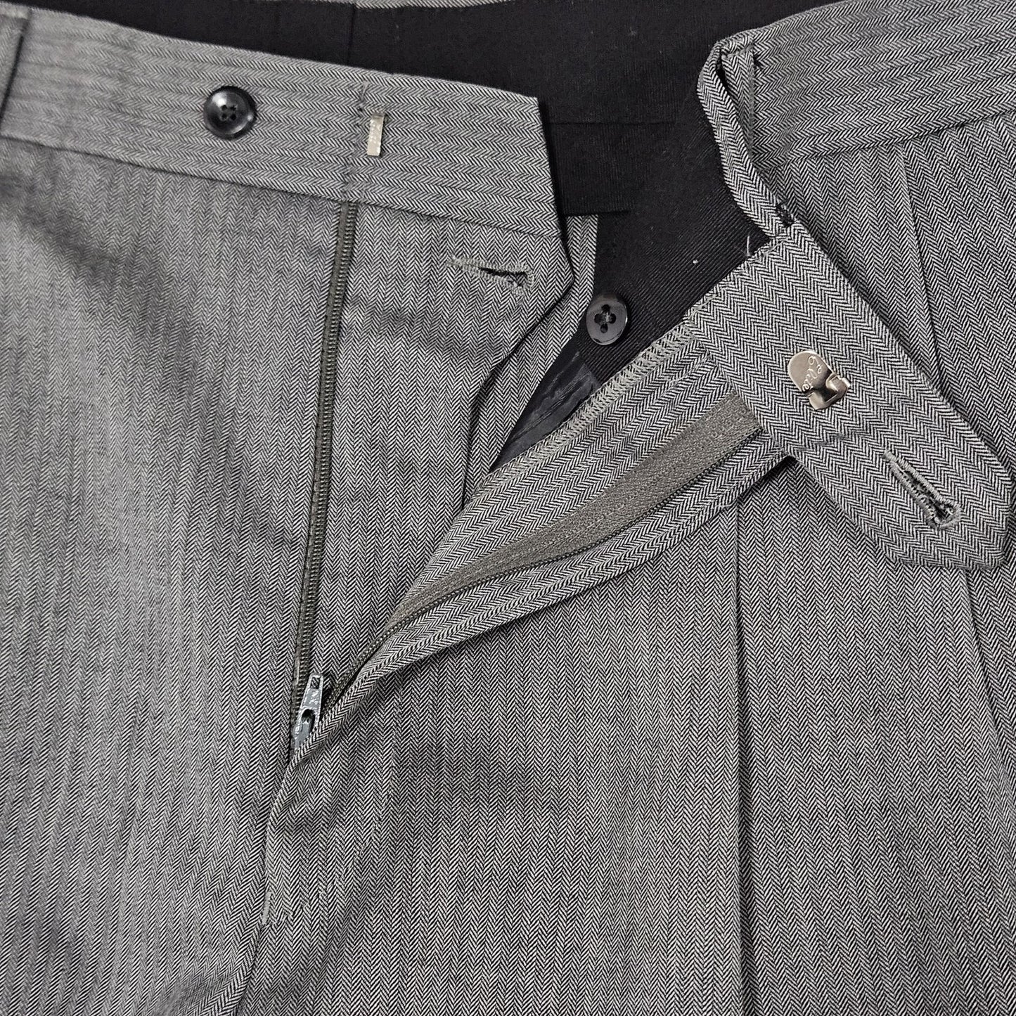 Jos A Bank Grey 100% Wool Executive Herringbone Pleated Cuffed Dress Pants 34x33