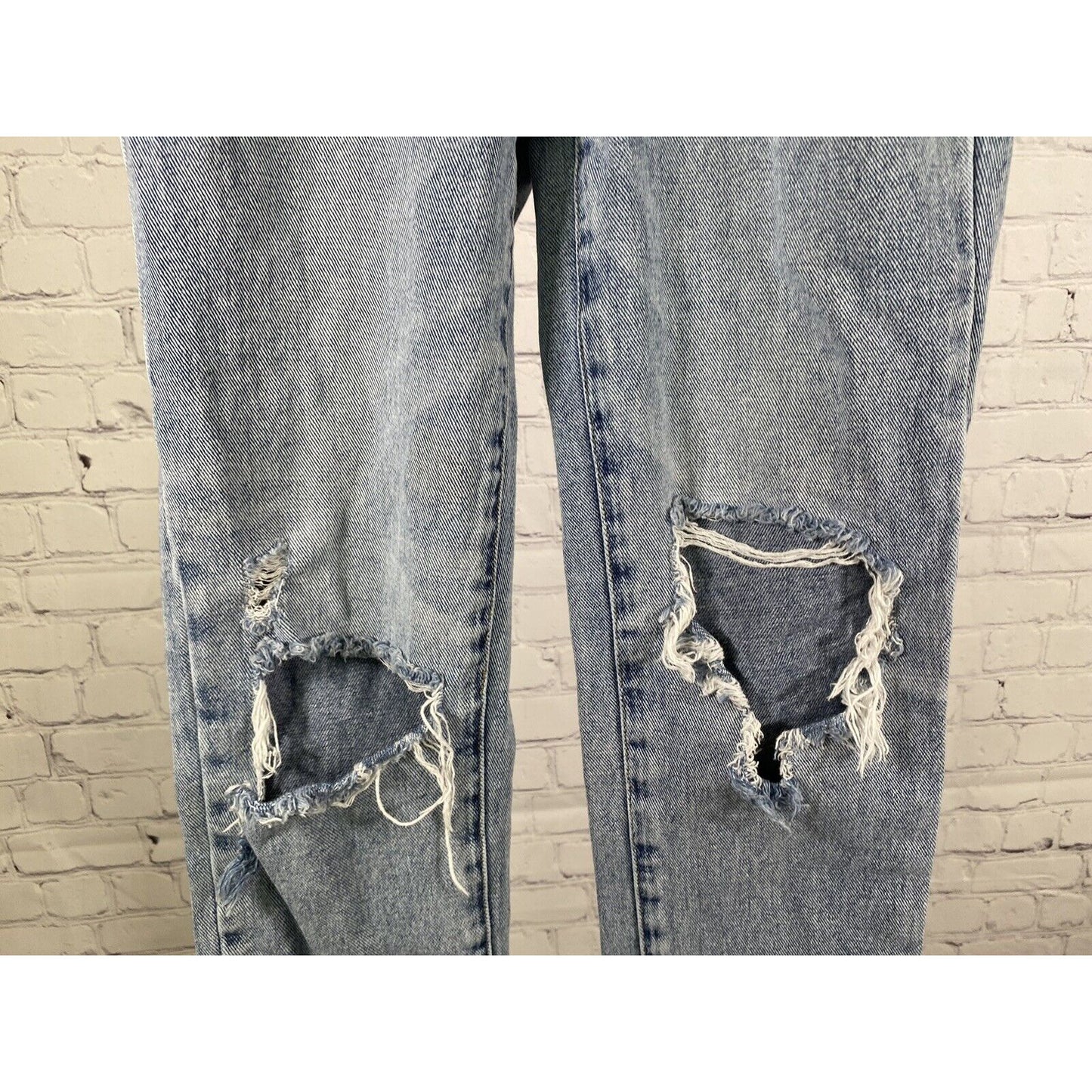 Pacsun Light Wash Mid Rise Straight Leg Distressed Button Up Mom Jeans (22 x 26)
