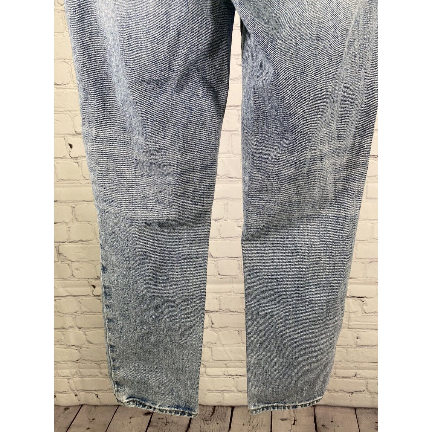 Pacsun Light Wash Mid Rise Straight Leg Distressed Button Up Mom Jeans (22 x 26)