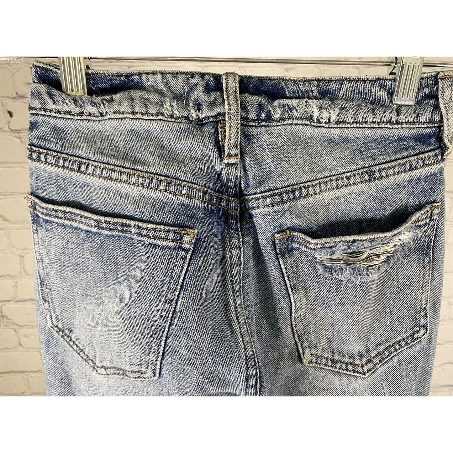 Pacsun Light Wash Mid Rise Straight Leg Distressed Button Up Mom Jeans (22 x 26)
