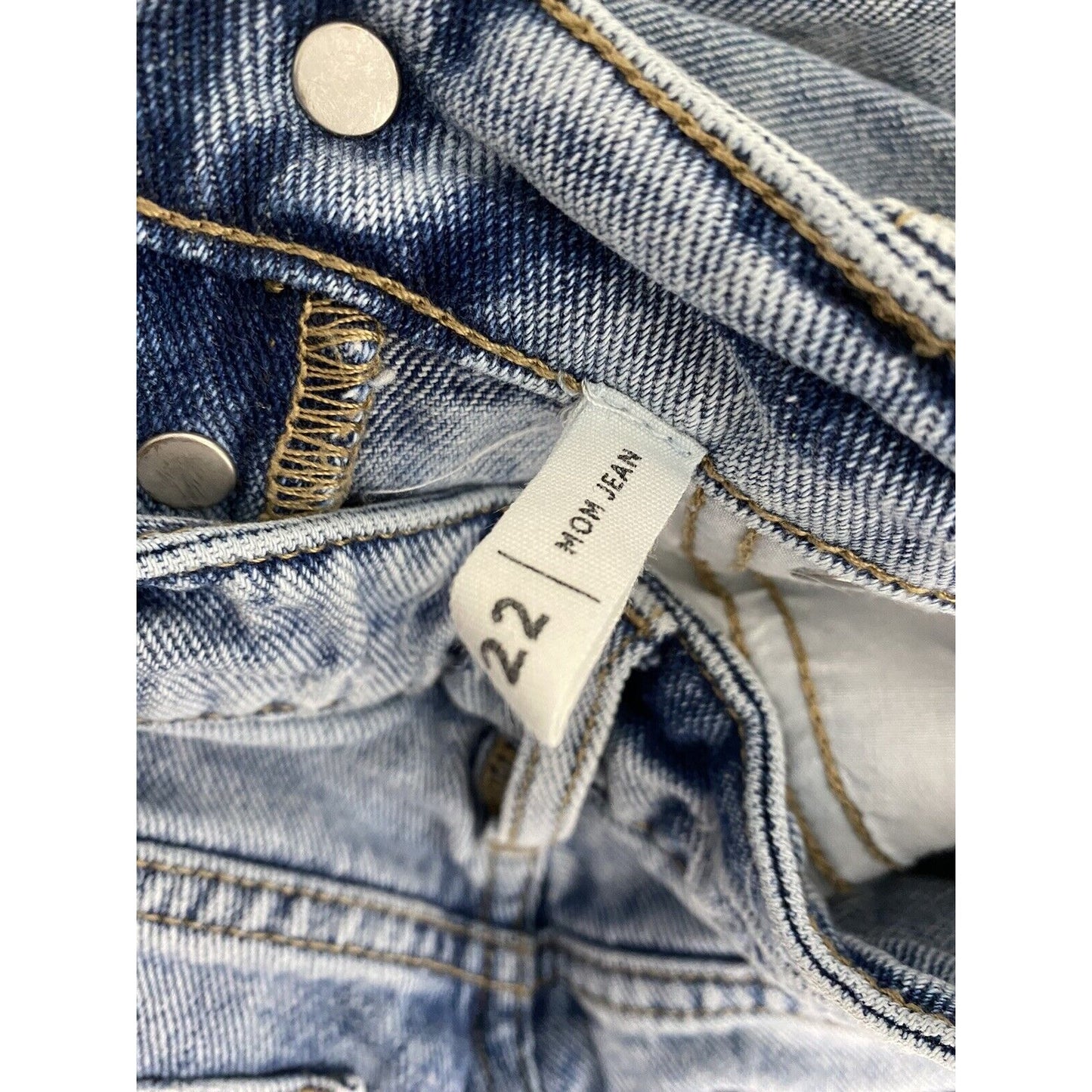 Pacsun Light Wash Mid Rise Straight Leg Distressed Button Up Mom Jeans (22 x 26)