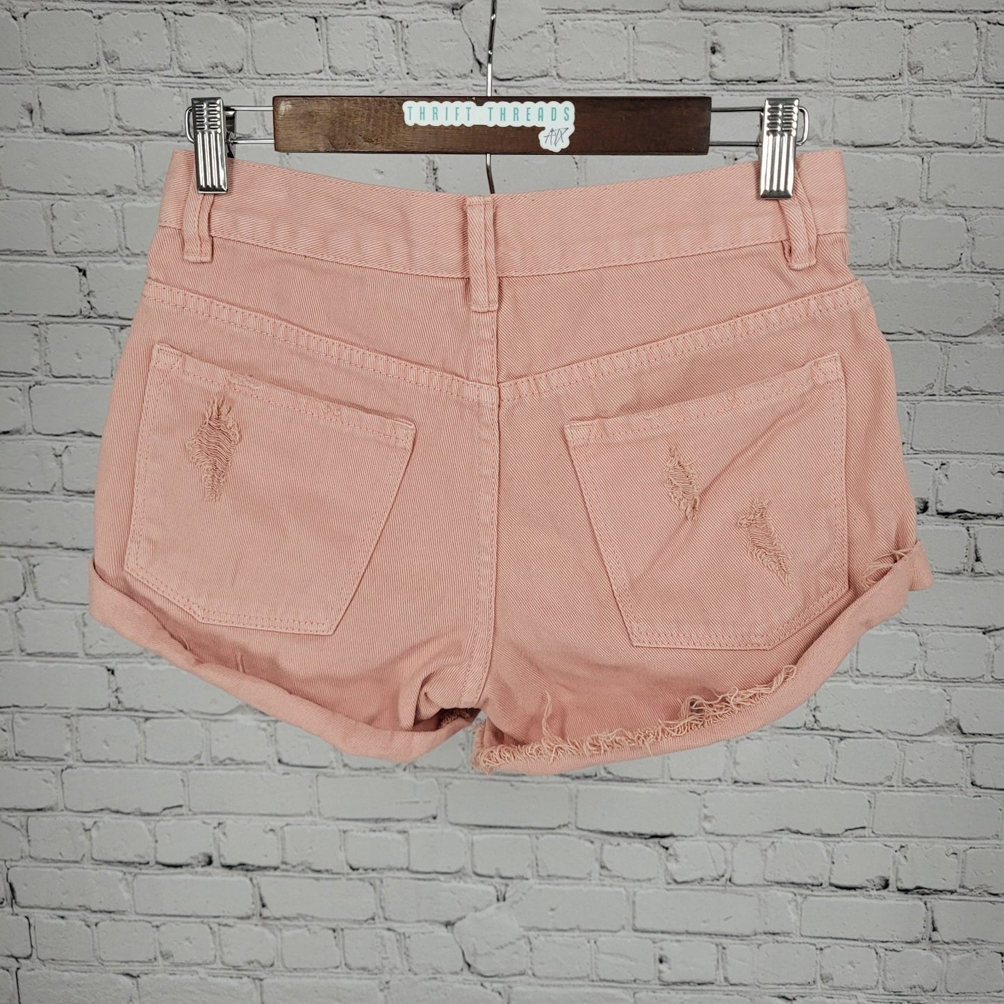 Amuse Society Pink Denim Distressed Mid Rise Cuffed Shorts Size 25 (28x3)