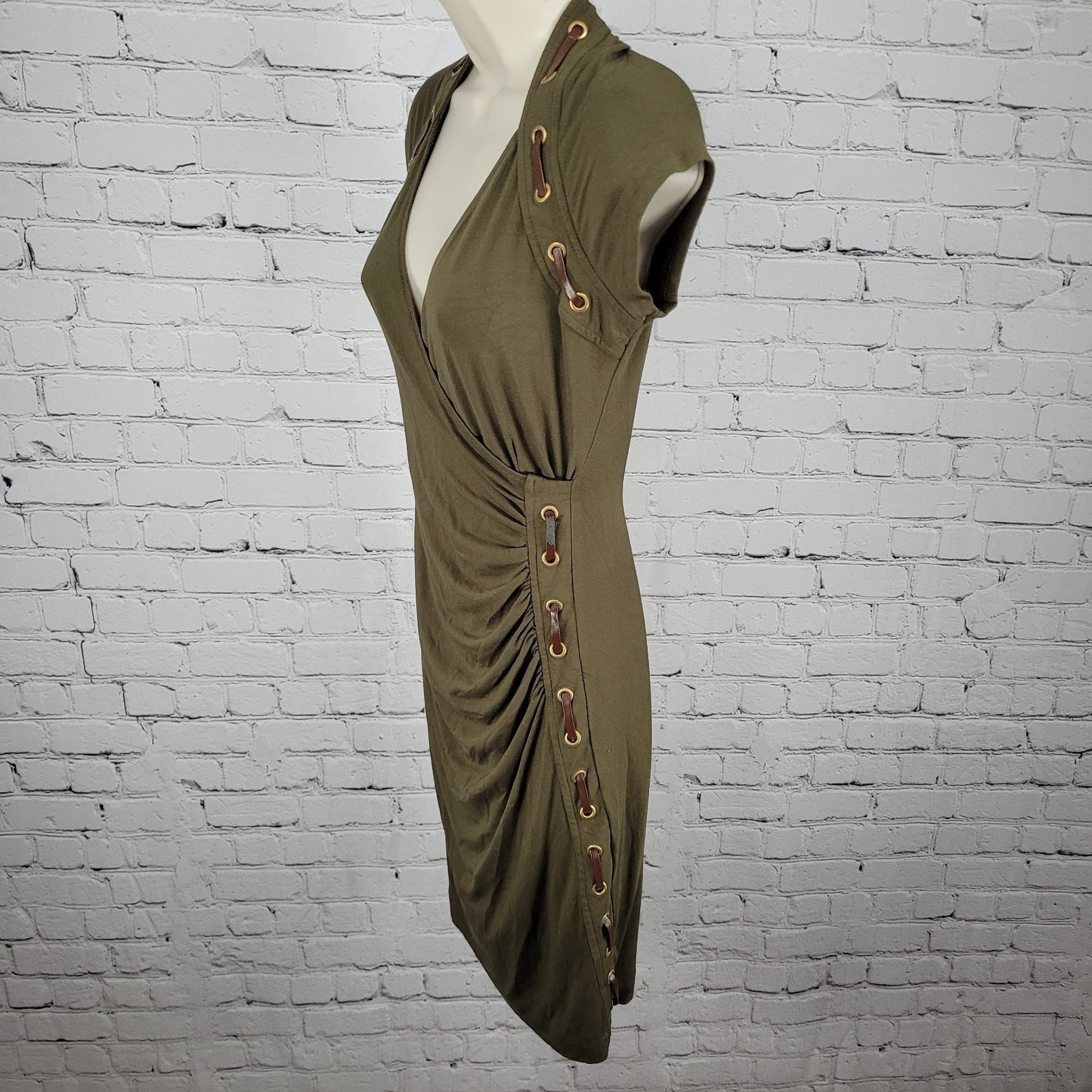 Carmen Marc Valvo Green Ruched Plunge Short Sleeve Stretch Dress Size Small S