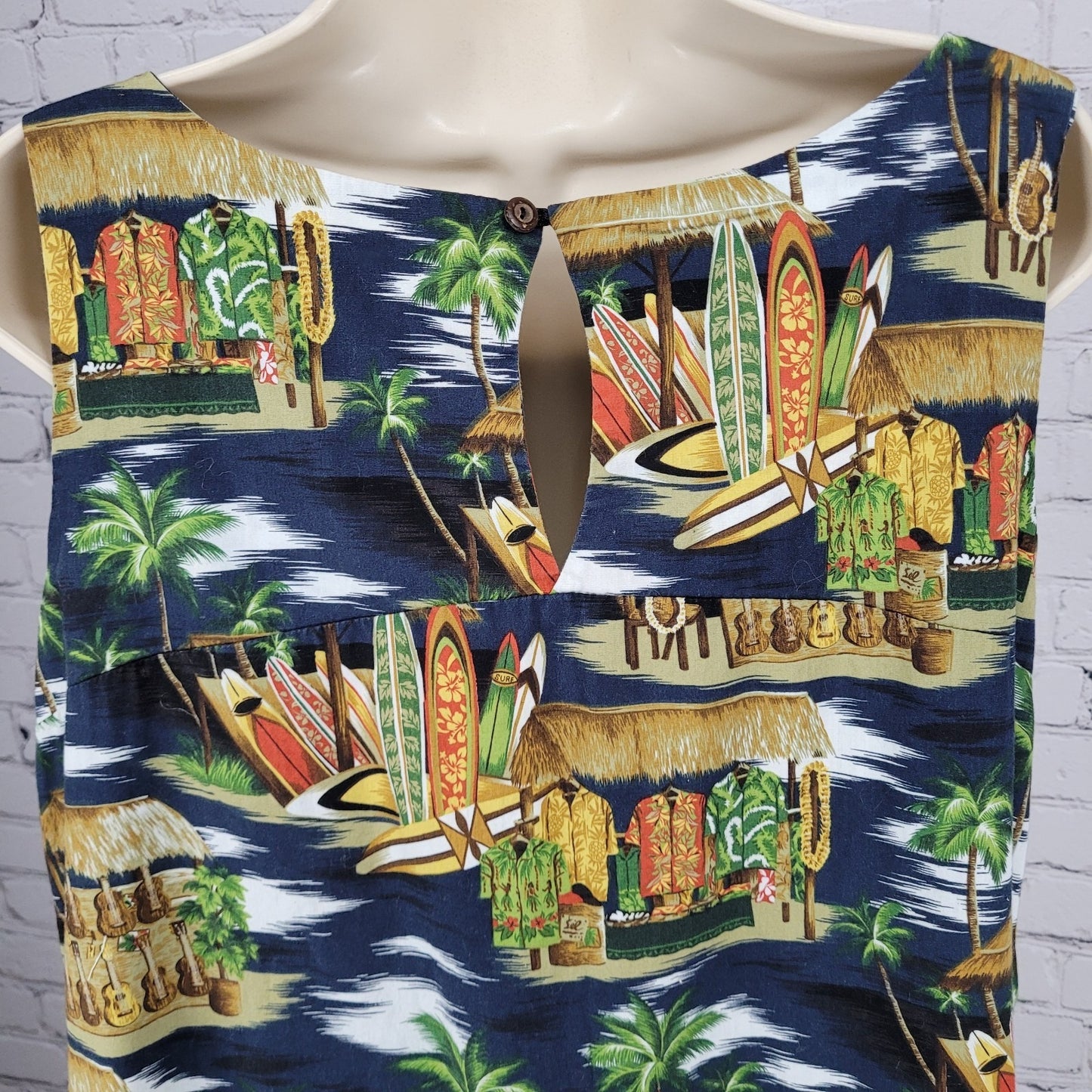 Island Aloha Wear Multicolor Sleeveless Unlined Midi Dress Hawaii USA Large L