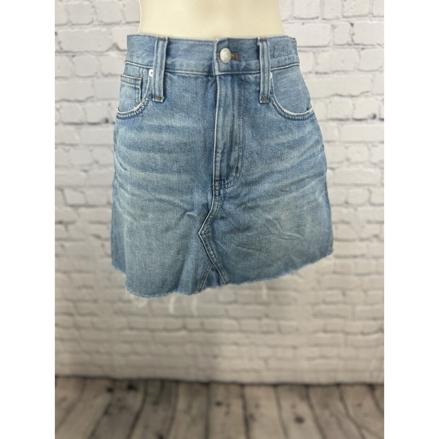 Madewell Light Wash Rigid Denim A-line Jean Skirt Raw Hem Women’s Size 27