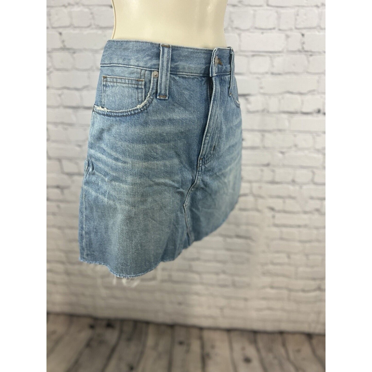 Madewell Light Wash Rigid Denim A-line Jean Skirt Raw Hem Women’s Size 27