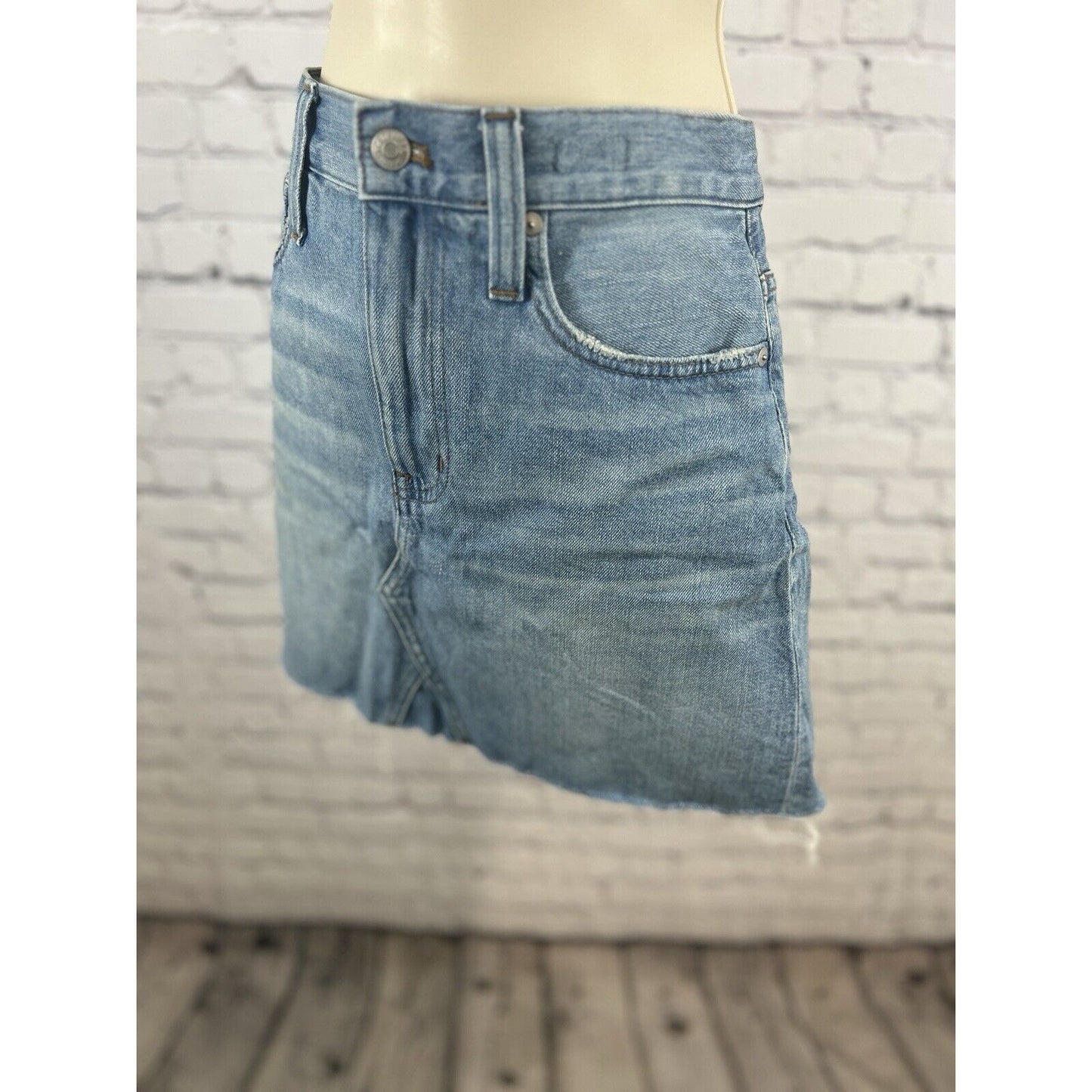 Madewell Light Wash Rigid Denim A-line Jean Skirt Raw Hem Women’s Size 27
