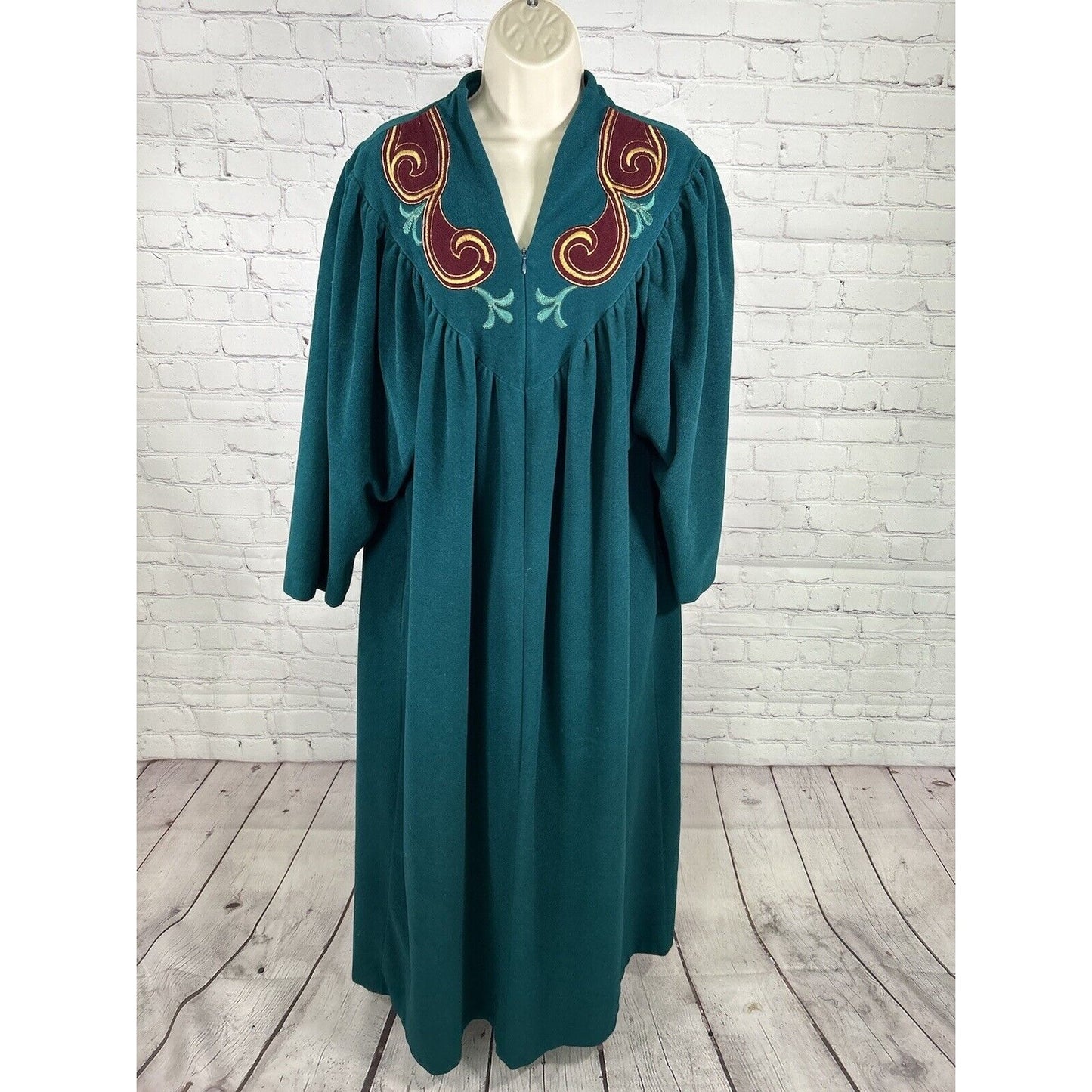 VTG USA Gjg Softly Teal Embroidered Front Zip Night Dress Nightgown Women’s L