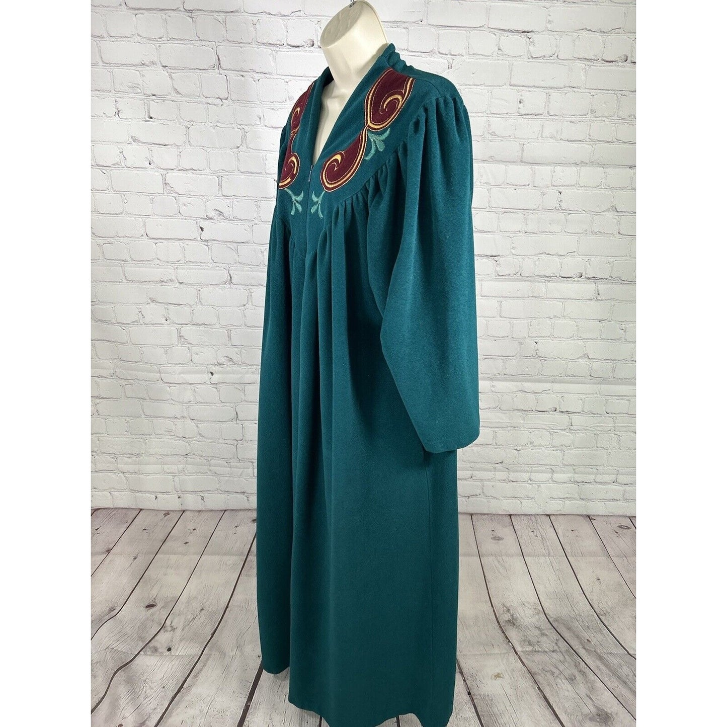 VTG USA Gjg Softly Teal Embroidered Front Zip Night Dress Nightgown Women’s L