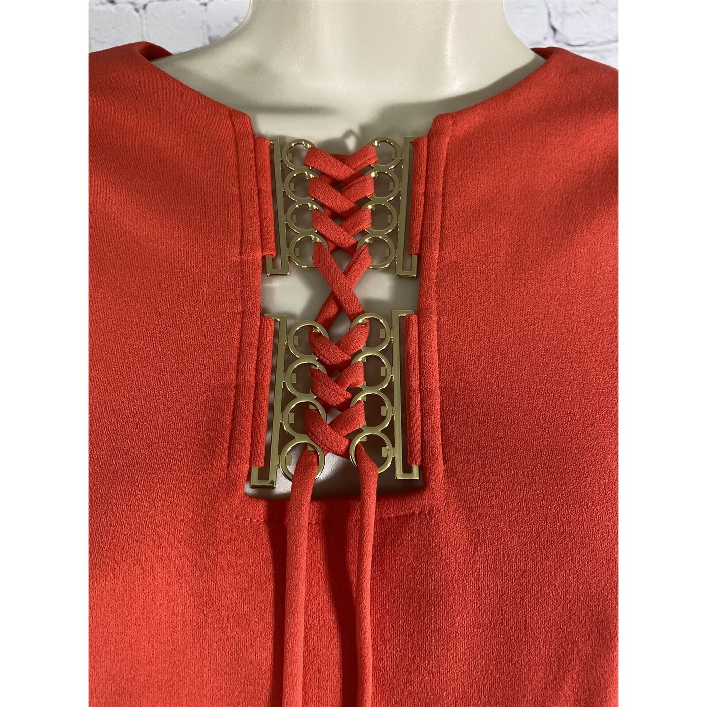 Tahari Coral Gold Accent Knee Length Sleeveless Lined Zip Dress Pockets Size 2